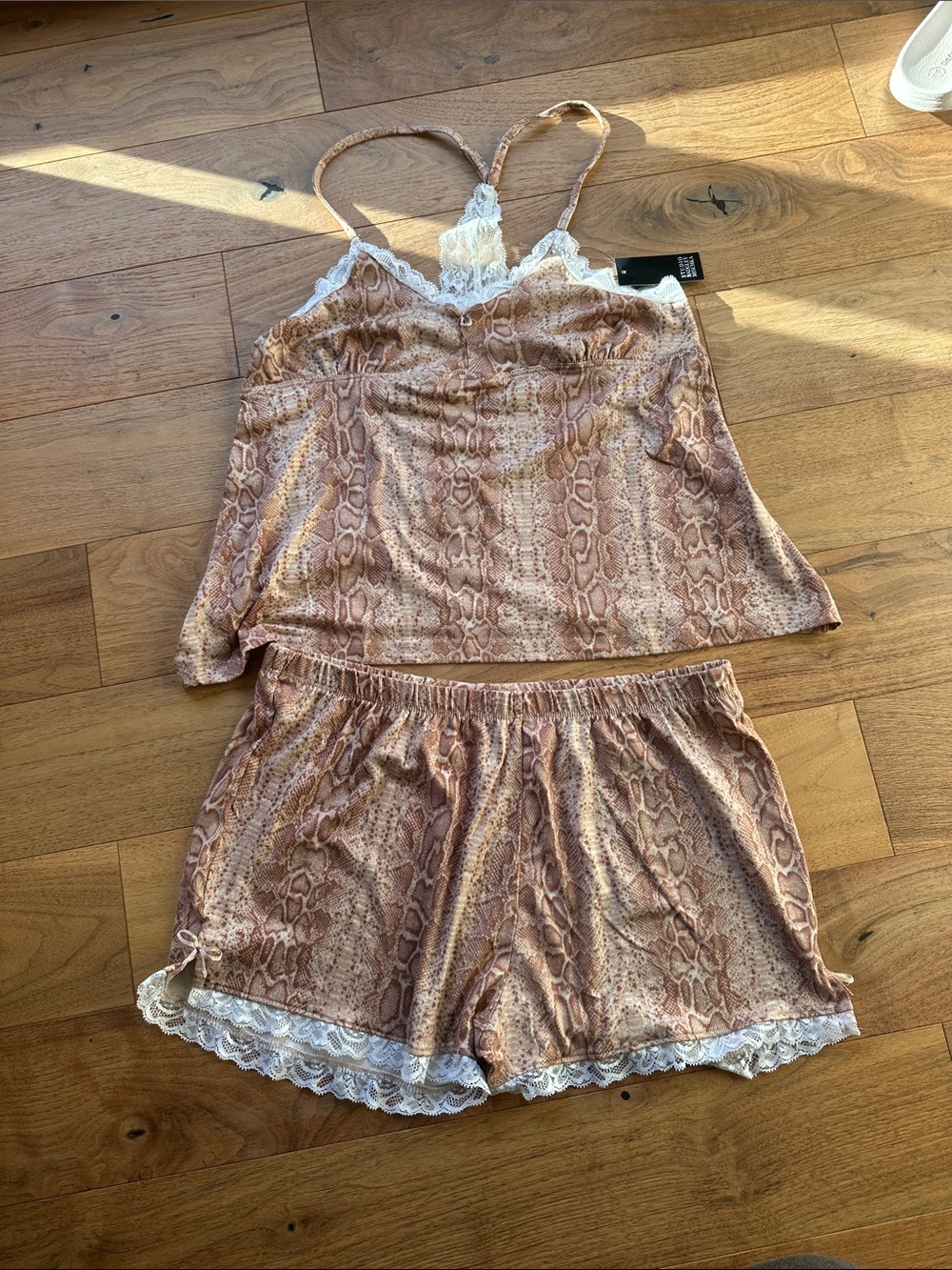 Badgley Mischka Snake-Print Lace-Trim Camisole & Shorts Set - NWT Size Medium